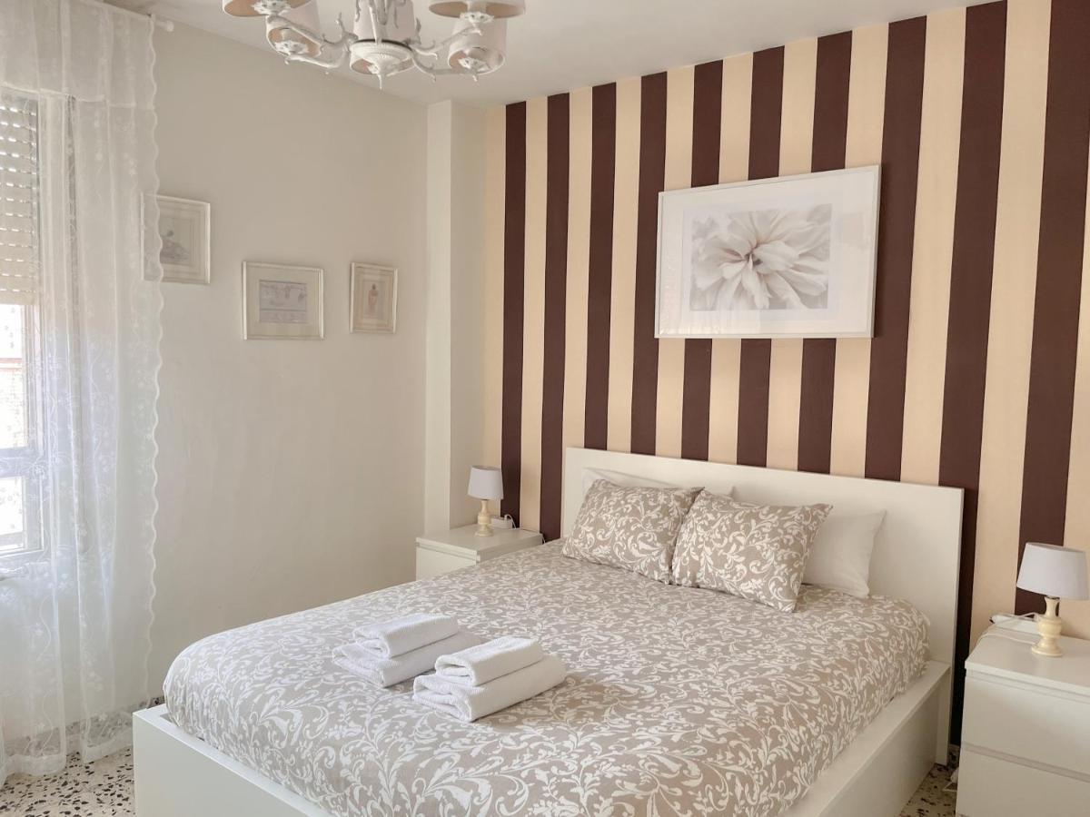 En Palencia Capital Centrico Con Garaje Roberto Apartment Exterior photo